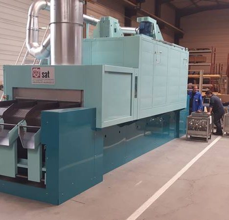 Heat treatment furnace aluminium light alloy automotive parts